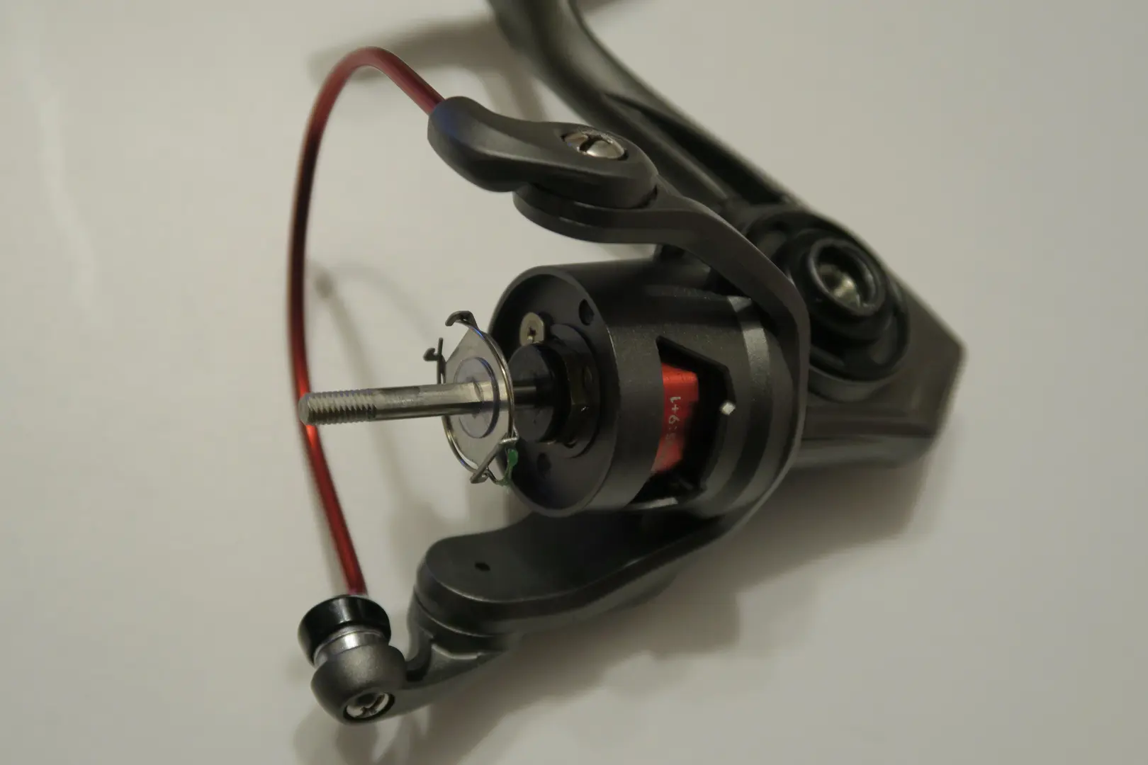 Below Spool Handing Elite M1 Lightweight Spinning Reel | Fishing Tackle Reviews